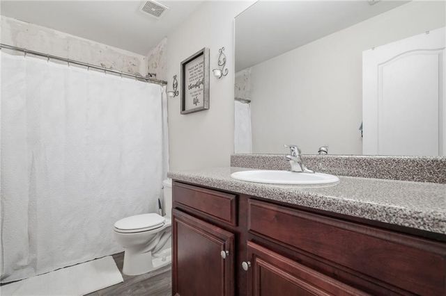 2150 Burns View Lane, Lawrenceville, GA 30044