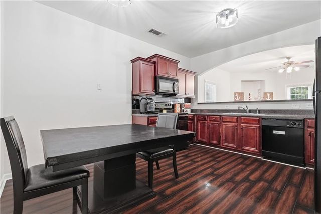 2150 Burns View Lane, Lawrenceville, GA 30044