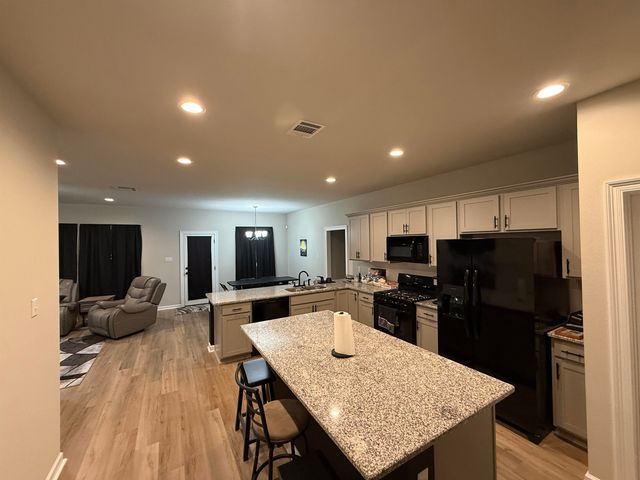 212 Pond Dr, Thibodaux, LA 70301