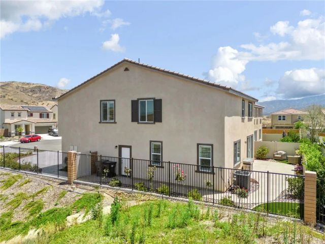 23809 Solaris Court, Corona, CA 92883