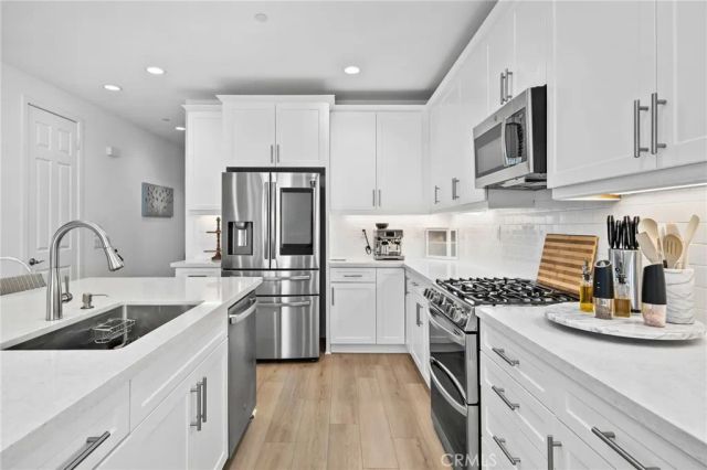 23809 Solaris Court, Corona, CA 92883