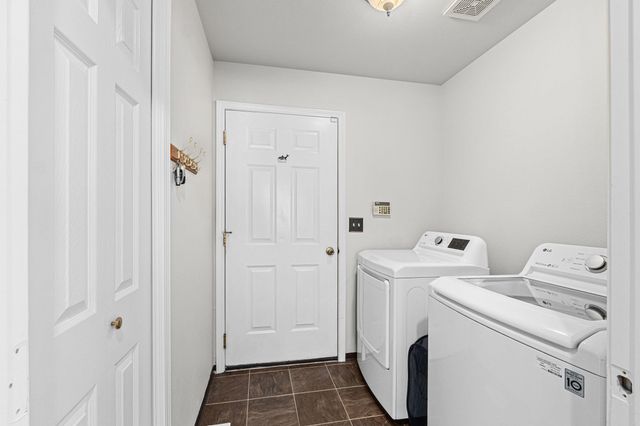6004 Ruby Way, Nine Mile Falls, WA 99026