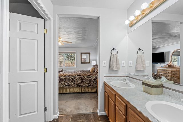 6004 Ruby Way, Nine Mile Falls, WA 99026