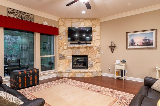 804 Laughing Dog CT, Leander, TX 78641