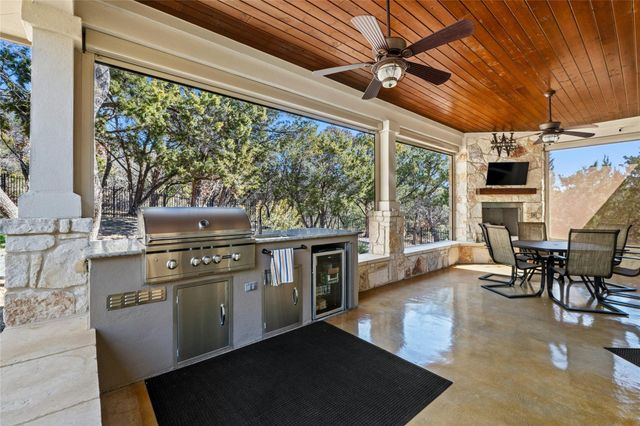 804 Laughing Dog CT, Leander, TX 78641