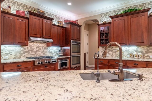 804 Laughing Dog CT, Leander, TX 78641