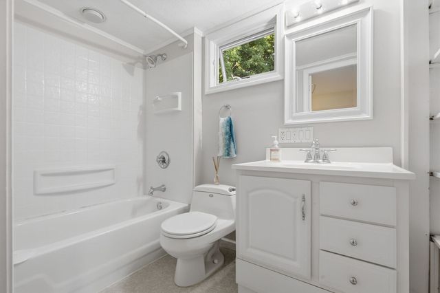 330 Haven St, Reading, MA 01867