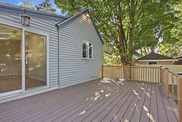 330 Haven St, Reading, MA 01867