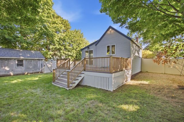 330 Haven St, Reading, MA 01867