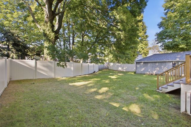 330 Haven St, Reading, MA 01867