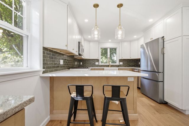 330 Haven St, Reading, MA 01867
