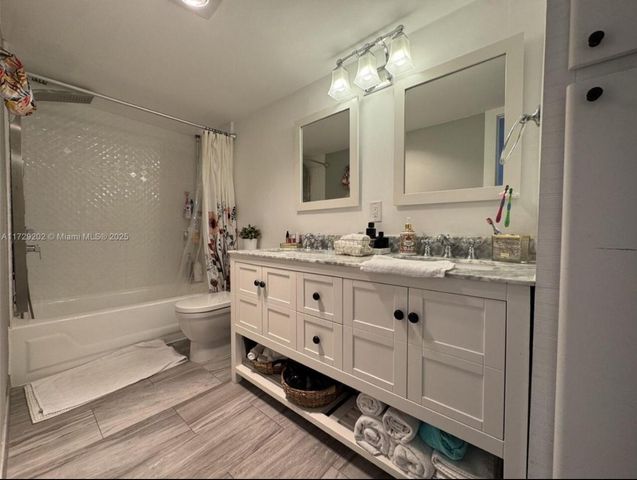 11930 N Bayshore Drive Ph10, North Miami, FL 33181