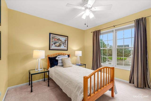 105 Sharon Court, North Aurora, IL 60542