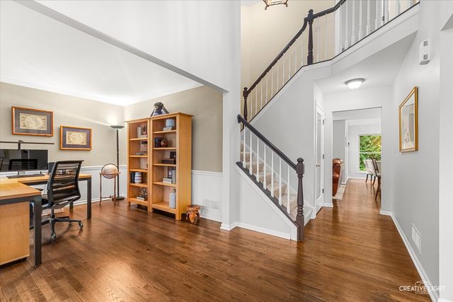 105 Sharon Court, North Aurora, IL 60542
