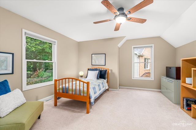 105 Sharon Court, North Aurora, IL 60542