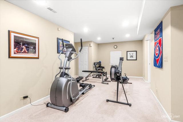 105 Sharon Court, North Aurora, IL 60542