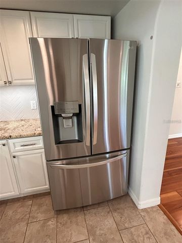 136 25TH AVENUE N, St Petersburg, FL 33704