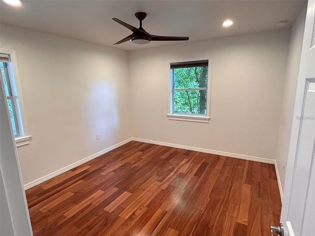 136 25TH AVENUE N, St Petersburg, FL 33704