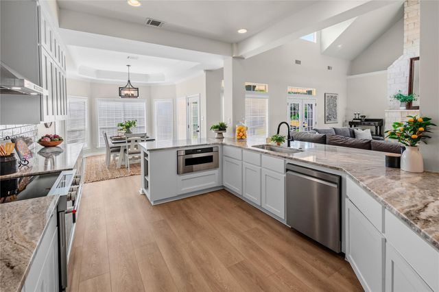 442 Shady Creek Drive, Bryan, TX 77808