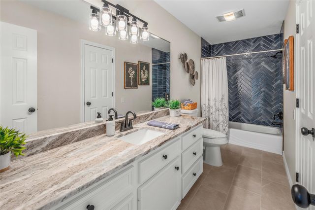 442 Shady Creek Drive, Bryan, TX 77808