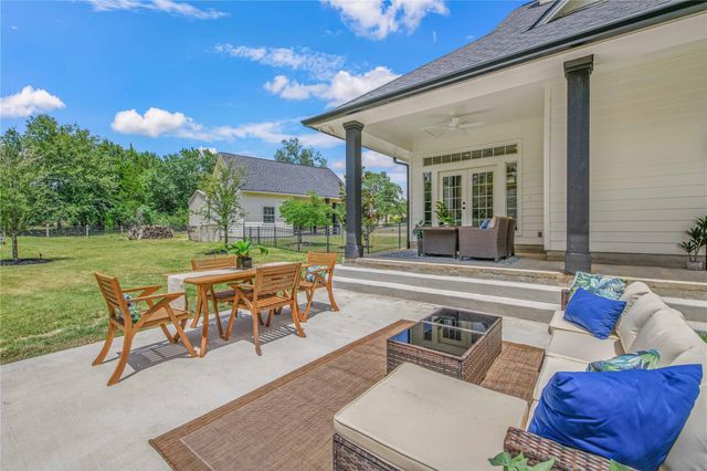 442 Shady Creek Drive, Bryan, TX 77808