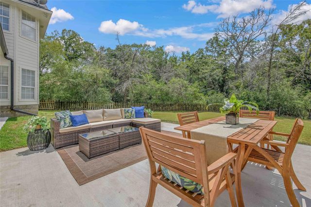 442 Shady Creek Drive, Bryan, TX 77808
