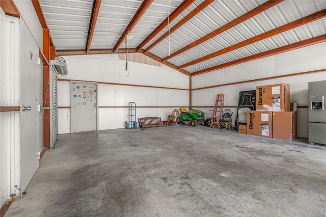 442 Shady Creek Drive, Bryan, TX 77808