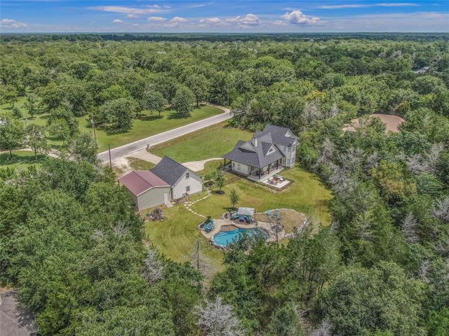 442 Shady Creek Drive, Bryan, TX 77808