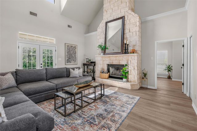 442 Shady Creek Drive, Bryan, TX 77808