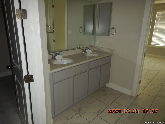 5104 Tupelo Row, San Antonio, TX 78263