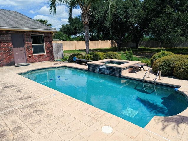 1304 W Fullerton Avenue, Mcallen, TX 78504