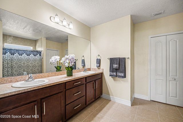 1025 Morgan Circle NE, Palm Bay, FL 32905