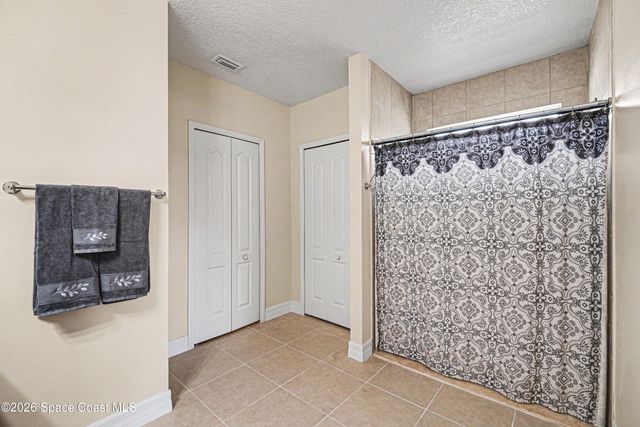 1025 Morgan Circle NE, Palm Bay, FL 32905