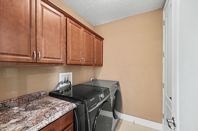 1025 Morgan Circle NE, Palm Bay, FL 32905