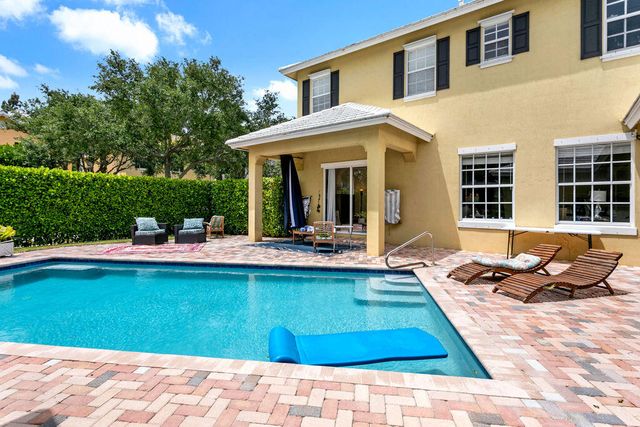 104 Kopsia Drive, Jupiter, FL 33458