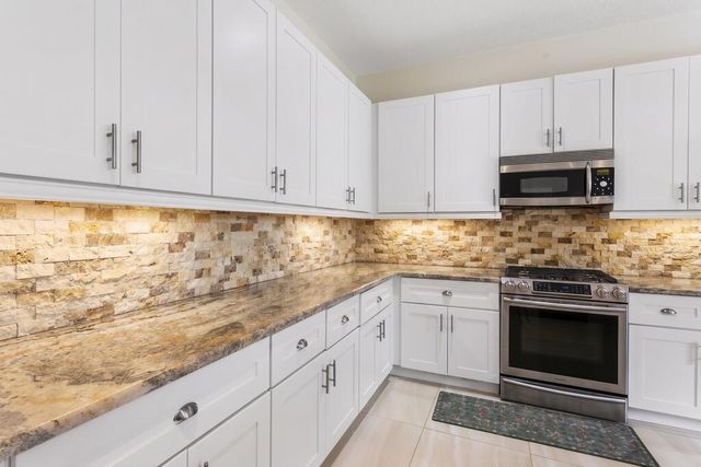 104 Kopsia Drive, Jupiter, FL 33458