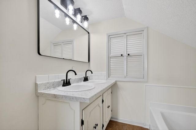 112 N Emporia, El Dorado, KS 67042