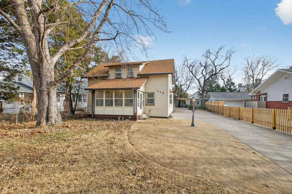 112 N Emporia, El Dorado, KS 67042