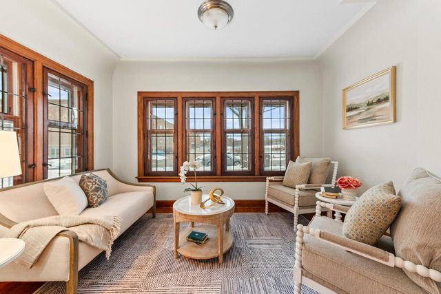 333 E Day AVENUE, Whitefish Bay, WI 53217