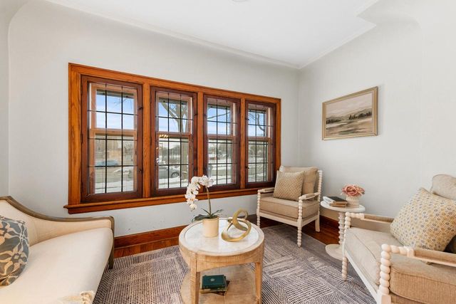 333 E Day AVENUE, Whitefish Bay, WI 53217