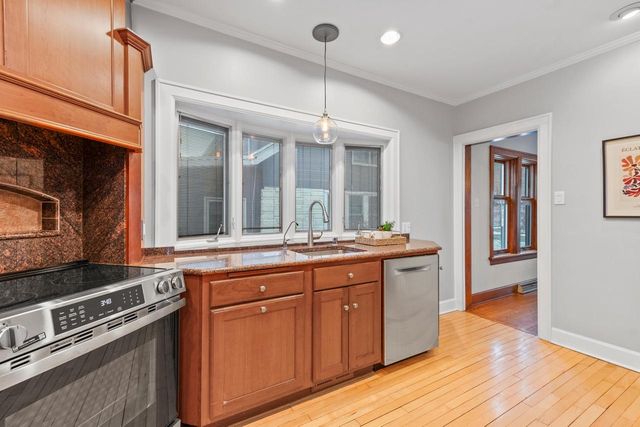 333 E Day AVENUE, Whitefish Bay, WI 53217