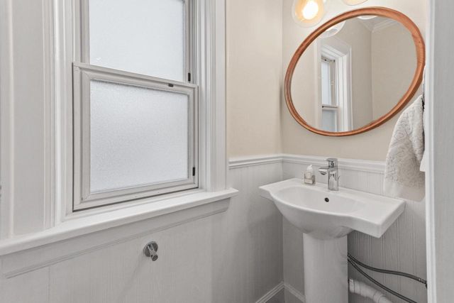 333 E Day AVENUE, Whitefish Bay, WI 53217