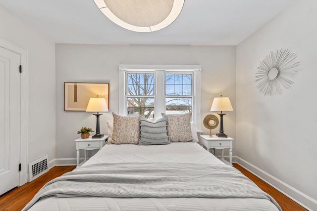 333 E Day AVENUE, Whitefish Bay, WI 53217