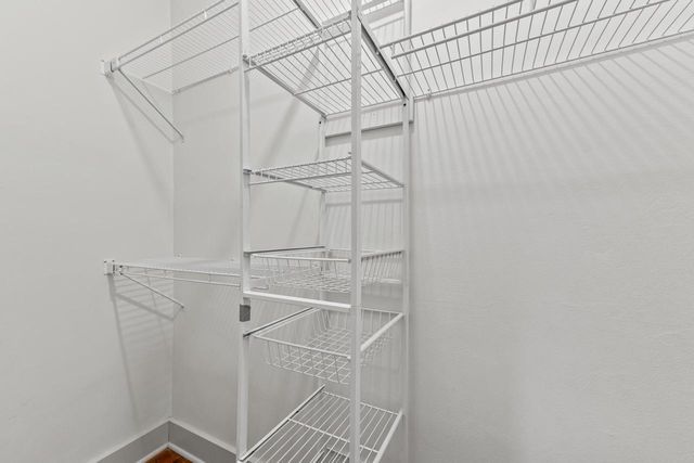 333 E Day AVENUE, Whitefish Bay, WI 53217