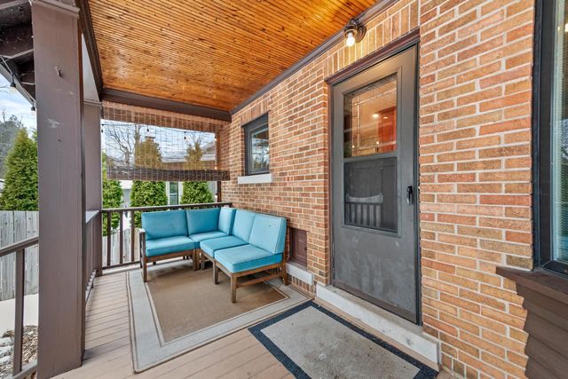 333 E Day AVENUE, Whitefish Bay, WI 53217