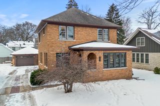 333 E Day AVENUE, Whitefish Bay, WI 53217
