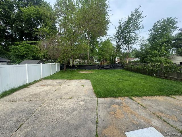 16574 Westbrook Street, Detroit, MI 48219