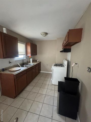 16574 Westbrook Street, Detroit, MI 48219