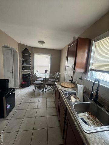 16574 Westbrook Street, Detroit, MI 48219