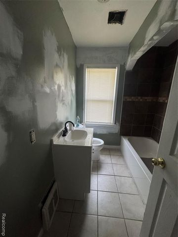 16574 Westbrook Street, Detroit, MI 48219